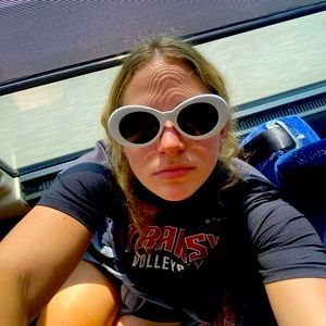 Meet your Posher, Suzanne